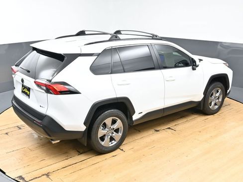Used 2025 Toyota RAV4 LE AWD/4WD image 42