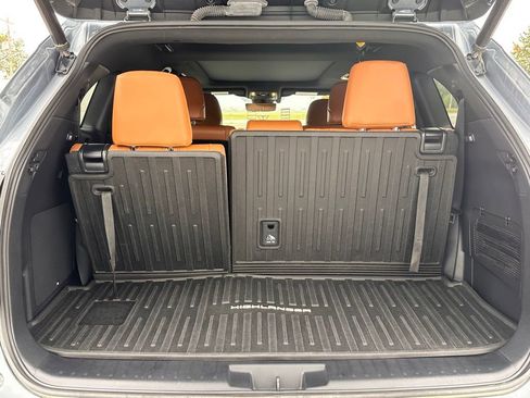 Used 2021 Toyota Highlander Platinum AWD/4WD image 16