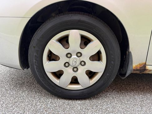 Used 2009 Hyundai Elantra GLS FWD image 21