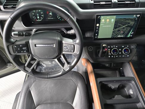 Used 2022 Land Rover Defender 110 X-Dynamic HSE image 13