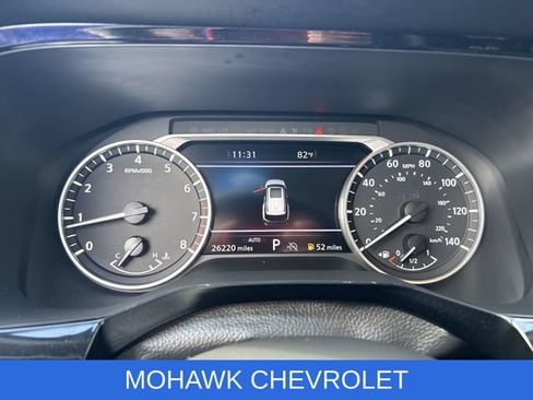 Used 2024 Nissan Pathfinder SL AWD/4WD image 12