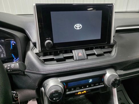 Used 2024 Toyota RAV4 LE AWD/4WD image 13
