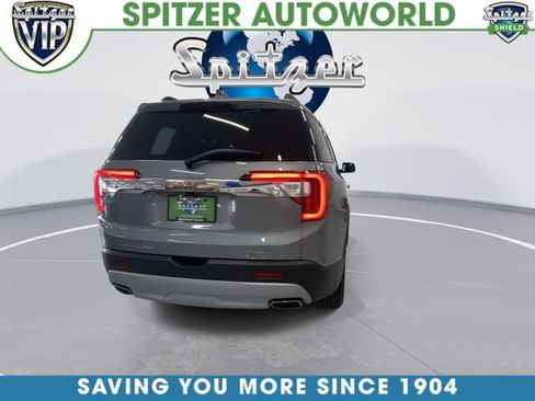 Certified 2023 GMC Acadia SLE w/ Driver Convenience Package image 8