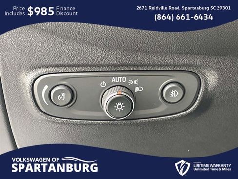 Used 2023 Chevrolet Equinox Premier image 18