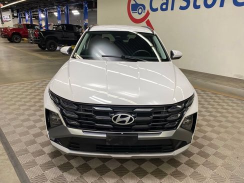 Used 2025 Hyundai Tucson SEL FWD image 2