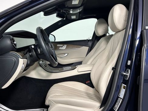 Used 2022 Mercedes-Benz E 350 4MATIC Sedan w/ AMG Line Exterior image 29