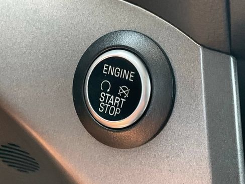 Used 2019 Ford Escape SE AWD/4WD image 9