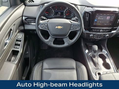 Used 2023 Chevrolet Traverse LT image 17