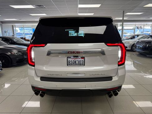 Used 2021 GMC Yukon Denali w/ Denali Premium Package image 5