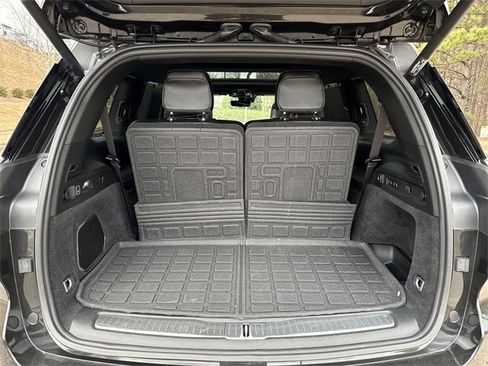 Used 2024 Jeep Grand Cherokee L Overland w/ Advanced Protech Group III image 21