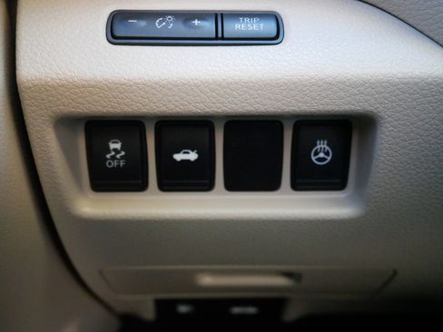 Used 2015 Nissan Altima 2.5 SL w/ Moonroof Package image 27