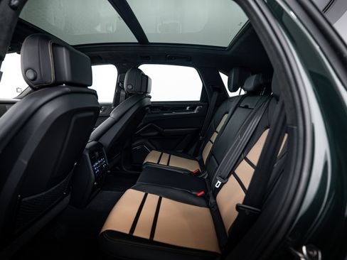 Certified 2026 Porsche Cayenne GTS image 26