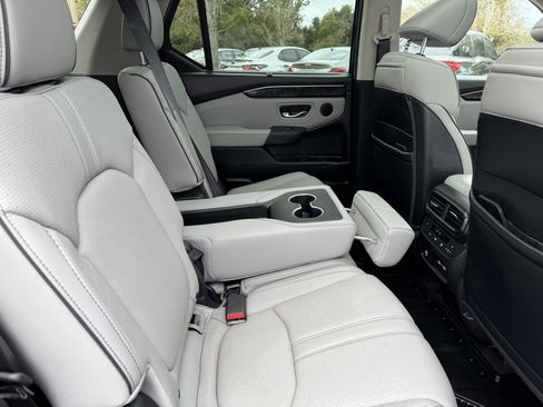 Certified 2023 Honda Pilot Elite image 8