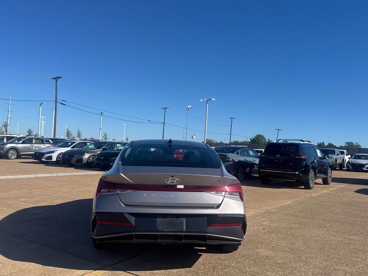 Used 2025 Hyundai Elantra SEL FWD image 24