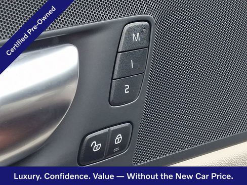Certified 2023 Volvo XC60 B5 Plus w/ Protection Package Premier AWD/4WD image 22