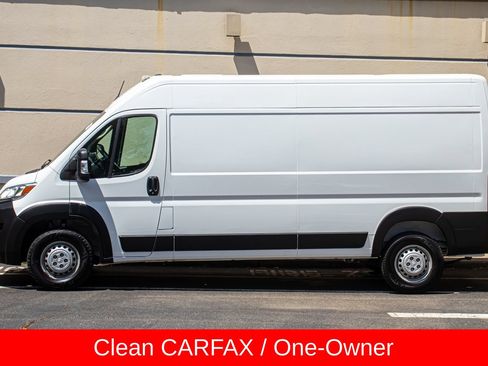 Used 2024 RAM ProMaster 2500 w/ Convenience Group FWD image 3