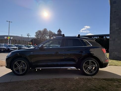 Used 2021 Audi Q5 e Premium Plus w/ Premium Plus Package image 9