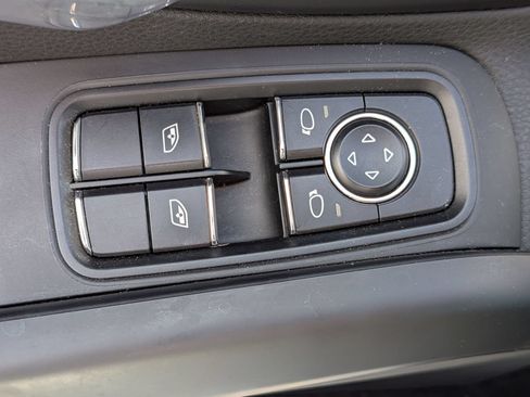 Used 2019 Porsche 718 Boxster RWD image 14