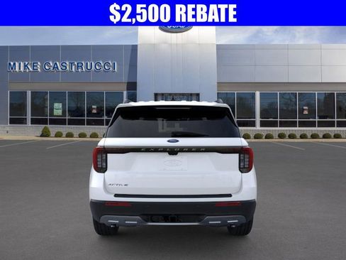 New 2026 Ford Explorer Active w/ Active Comfort Package image 5