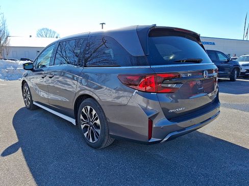 New 2026 Honda Odyssey Elite image 3