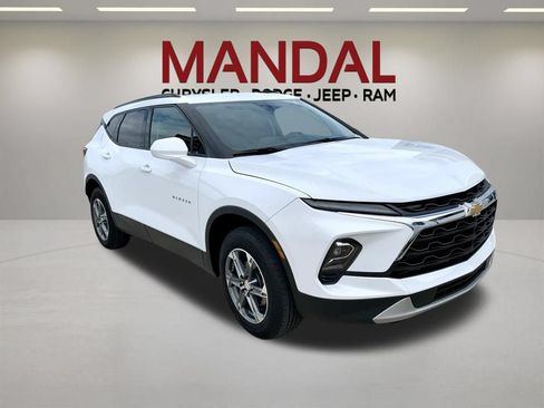 Used 2024 Chevrolet Blazer LT w/ Convenience Package FWD image 4