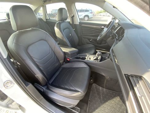 Used 2024 Volkswagen Jetta SEL FWD image 23