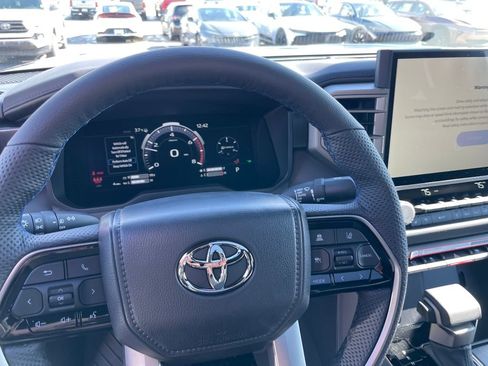 New 2026 Toyota Tundra Platinum AWD/4WD image 19