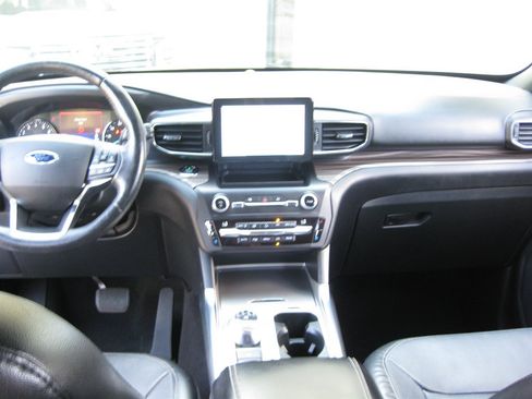 Used 2020 Ford Explorer Limited RWD image 30