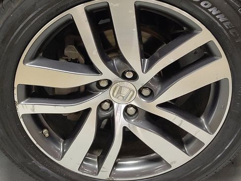 Used 2017 Honda Pilot Touring image 31