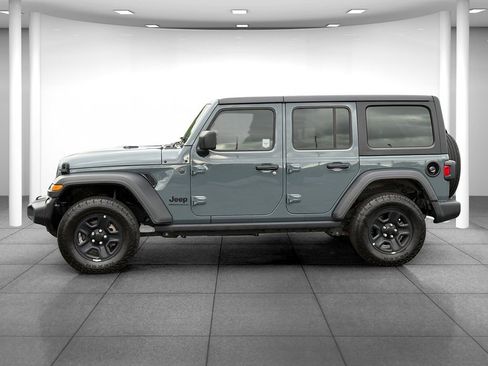 Used 2025 Jeep Wrangler Unlimited Sport AWD/4WD image 4