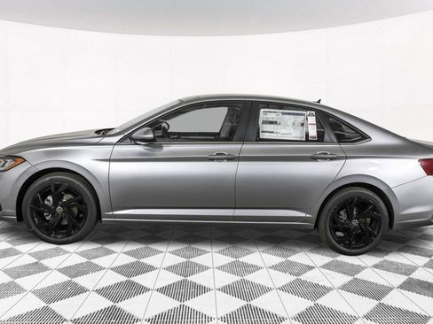 Used 2026 Volkswagen Jetta SE w/ Black Wheel Package FWD image 18