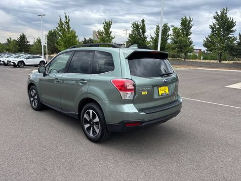 Used 2018 Subaru Forester 2.5i Limited AWD/4WD image 5