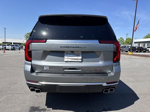 New 2026 GMC Yukon XL Denali w/ Sun & Power Step Package AWD/4WD image 9