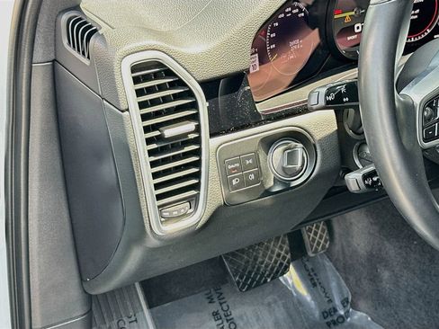 Certified 2023 Porsche Cayenne Platinum Edition AWD/4WD image 11