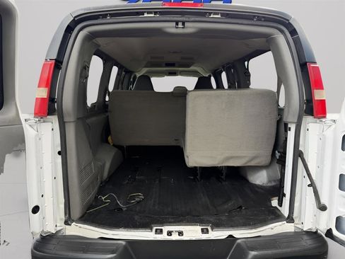 Used 2012 Chevrolet Express 2500 LS image 25