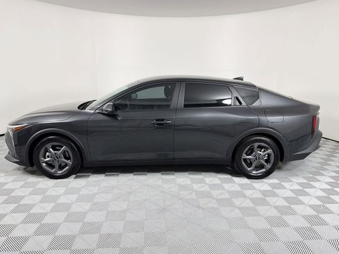 Used 2025 Kia K4 FWD image 2