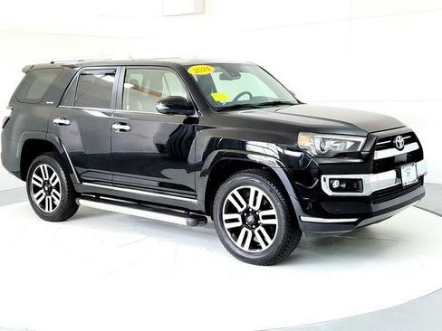 Used 2024 Toyota 4Runner Limited AWD/4WD image 7