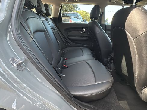 Used 2016 MINI Cooper Clubman image 24