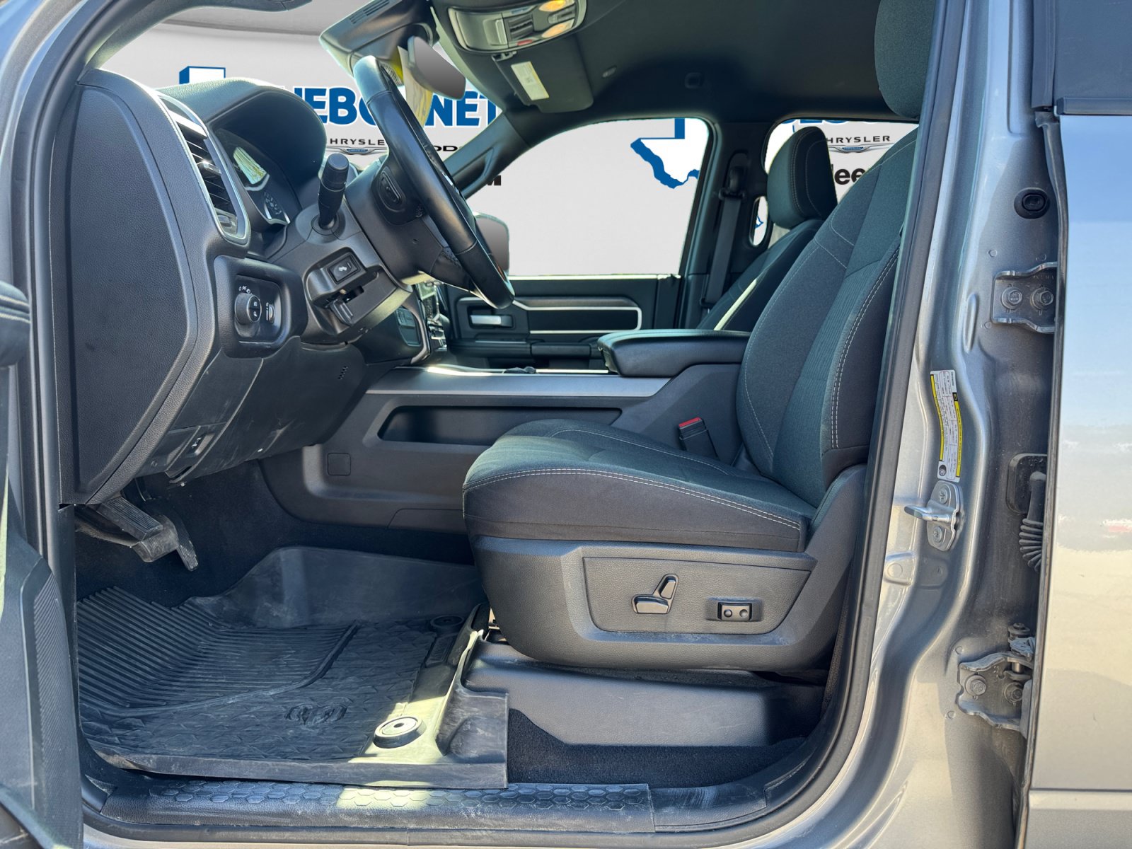 Certified 2024 RAM 3500 Lone Star w/ Night Edition AWD/4WD image 11