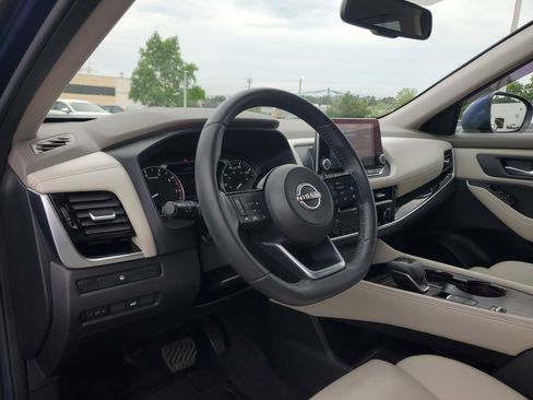 Used 2022 Nissan Rogue SL FWD image 18