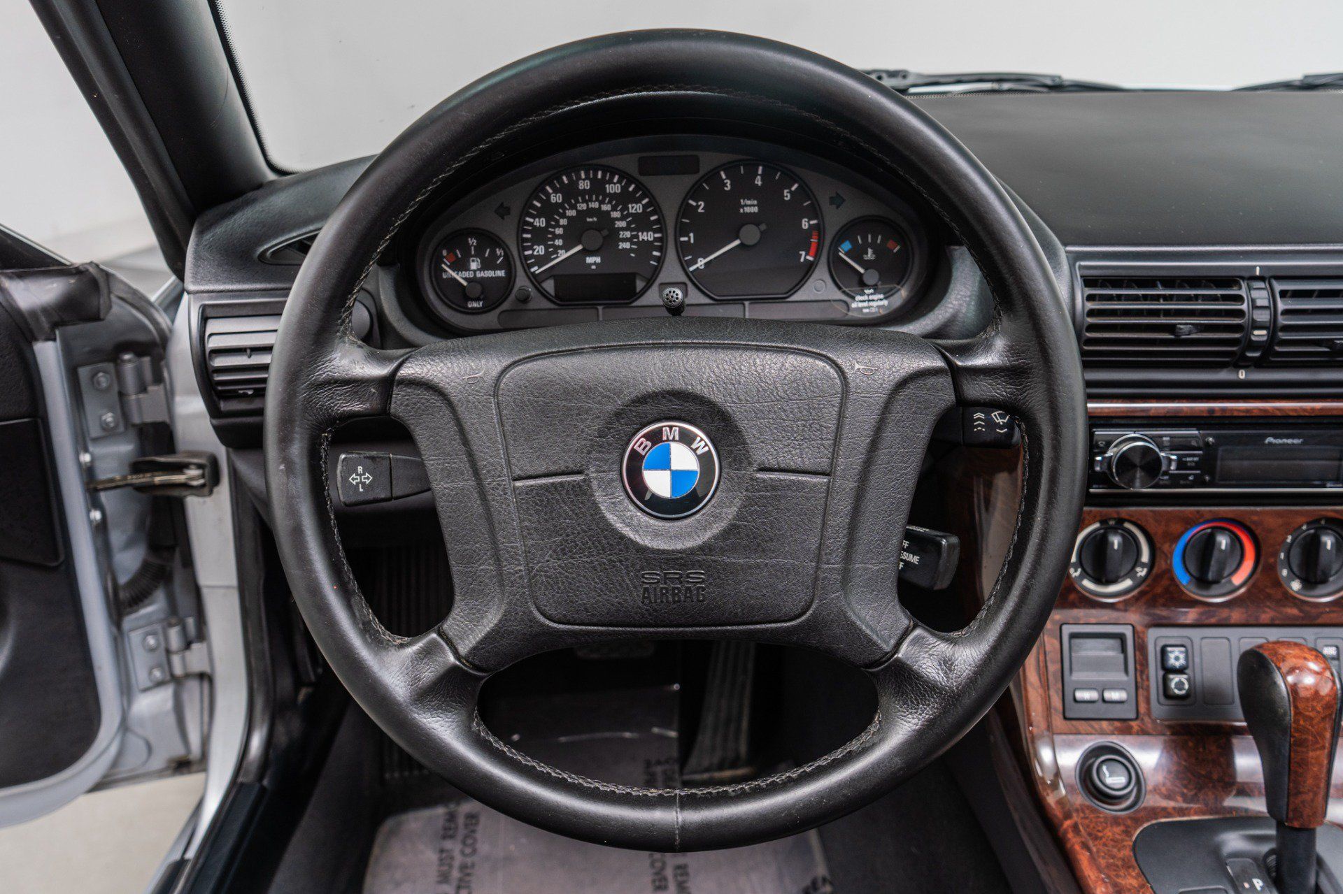 Used 1997 BMW Z3 2.8 RWD image 15