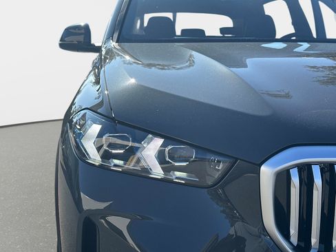 New 2026 BMW X5 sDrive40i image 9