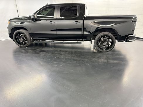 Used 2024 Chevrolet Silverado 1500 RST w/ Protection Package image 2