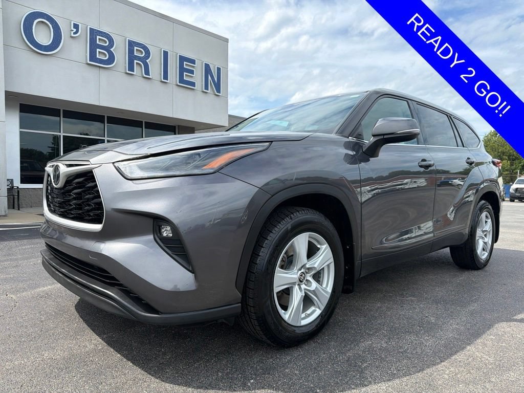 Used 2022 Toyota Highlander LE w/ Protection Package #3 (TMS) AWD/4WD image 1