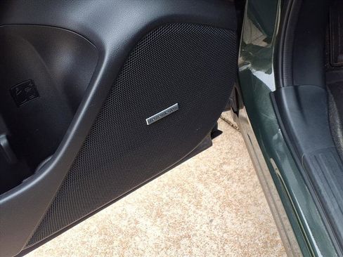 Used 2023 Subaru Forester Touring w/ Popular Package #2 image 7