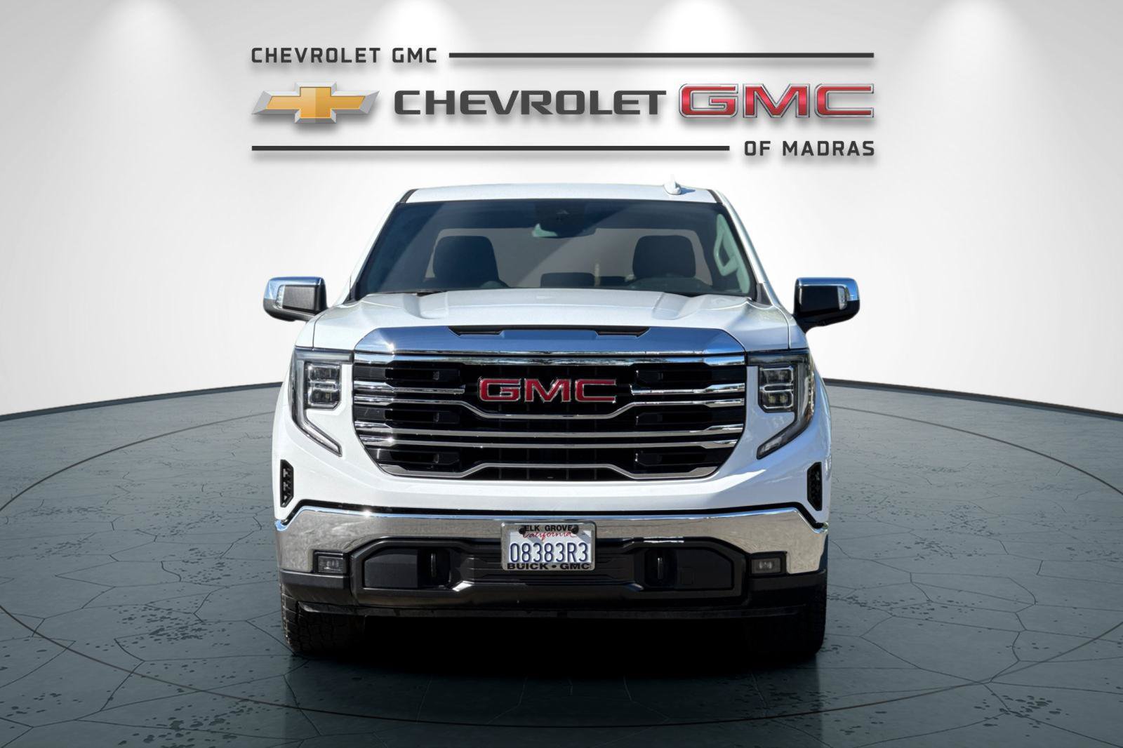 Used 2024 GMC Sierra 1500 SLT AWD/4WD image 8