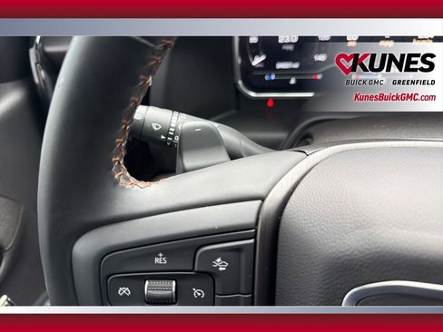 Used 2025 GMC Sierra 1500 AT4 w/ Technology Package image 28