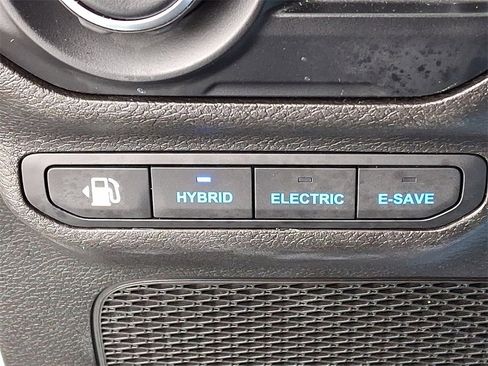 Used 2023 Jeep Wrangler Unlimited w/ Cold Weather Group image 27