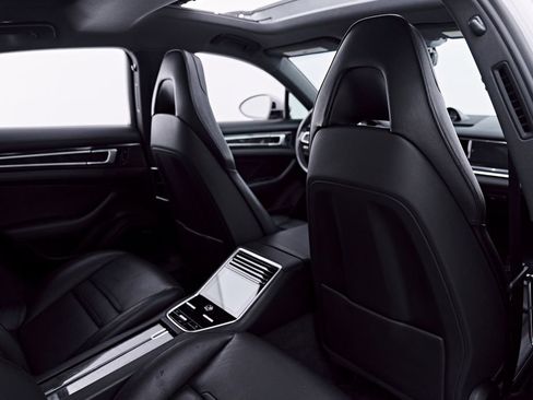 Used 2018 Porsche Panamera 4S AWD/4WD image 40