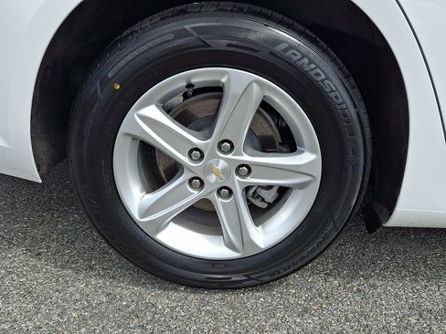 Used 2023 Chevrolet Malibu LS w/ Driver Confidence Package FWD image 8